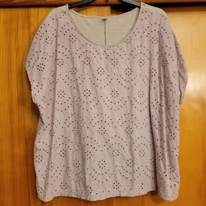 Old Navy dusty rose lace front top. Size XXL